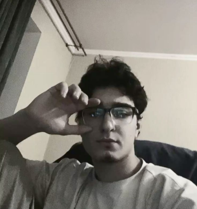 <em>Nicolás P.</em>